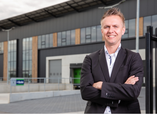 Honderden meters hekwerk bij strategisch distributiecentrum - Hercuton