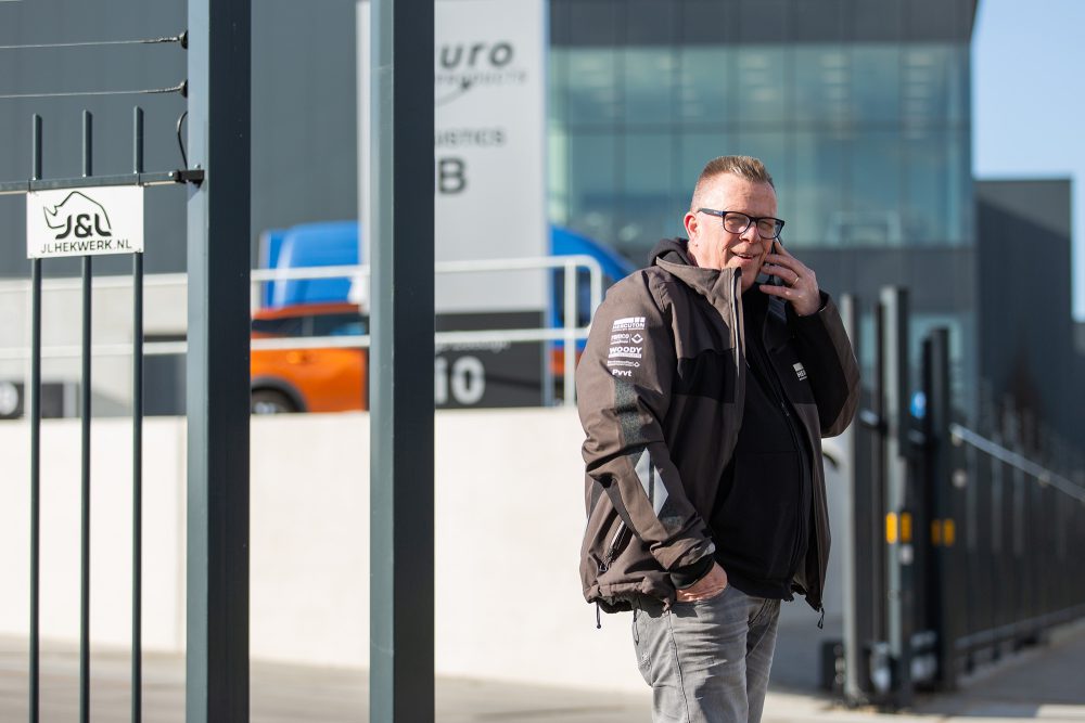 Elektrische schuifpoorten & spijlenhekwerk voor bedrijfshal in Maassluis