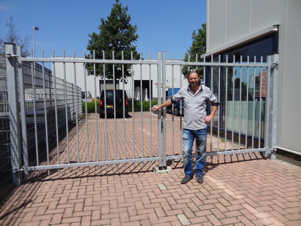 Uitbreiding bestaand hekwerk – Schoonenberg Schilderwerk BV