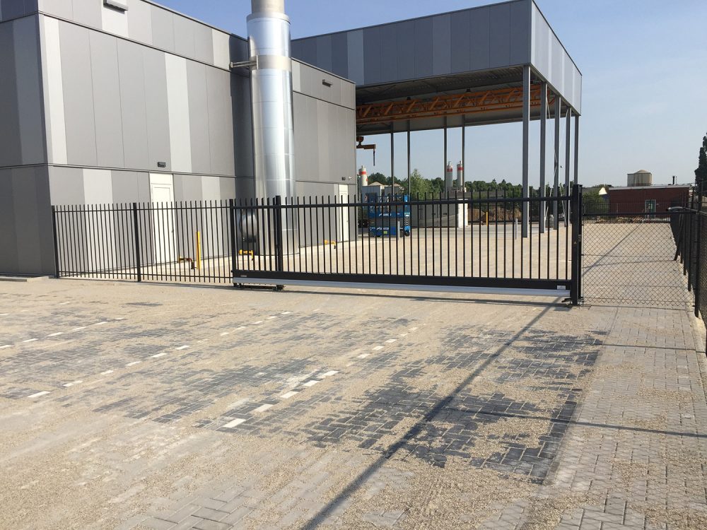 Schuifpoort Comfort Liner voor een brede terreintoegang